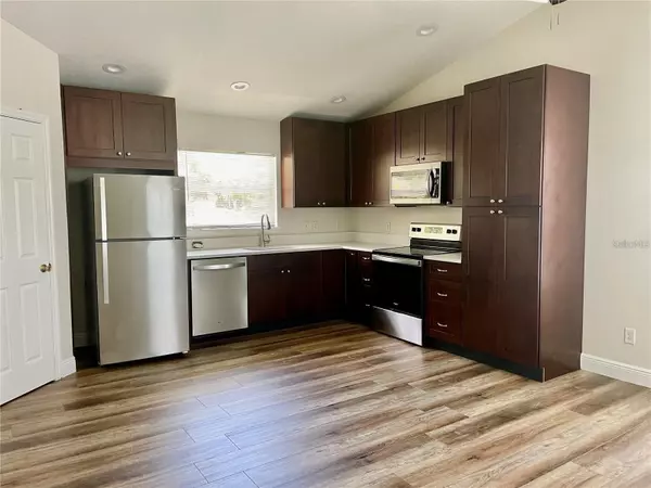 Clermont, FL 34711,445 W DESOTO ST