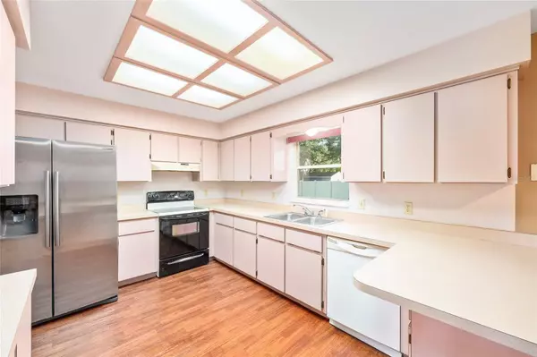 Lady Lake, FL 32159,301 WOODLAND TRL