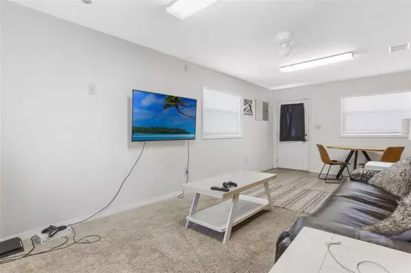 Fruitland Park, FL 34731,306 N IONA AVE