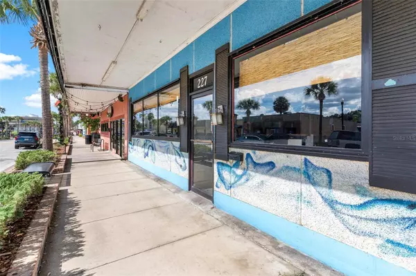 Tavares, FL 32778,227 E MAIN ST