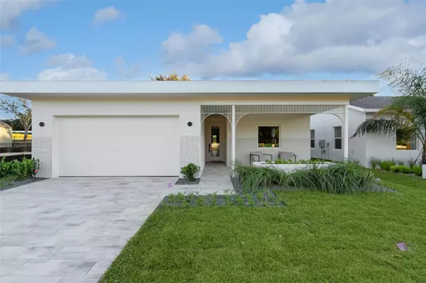 438 SKYFIELD CT, Lady Lake, FL 32159