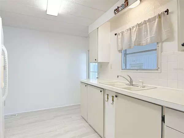 Tavares, FL 32778,1043 CAPELLA DR