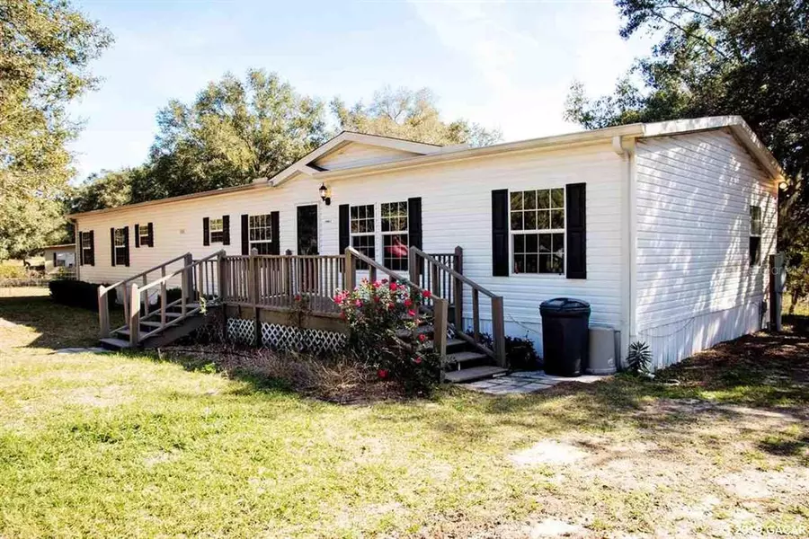 115 3rd ST, Melrose, FL 32666