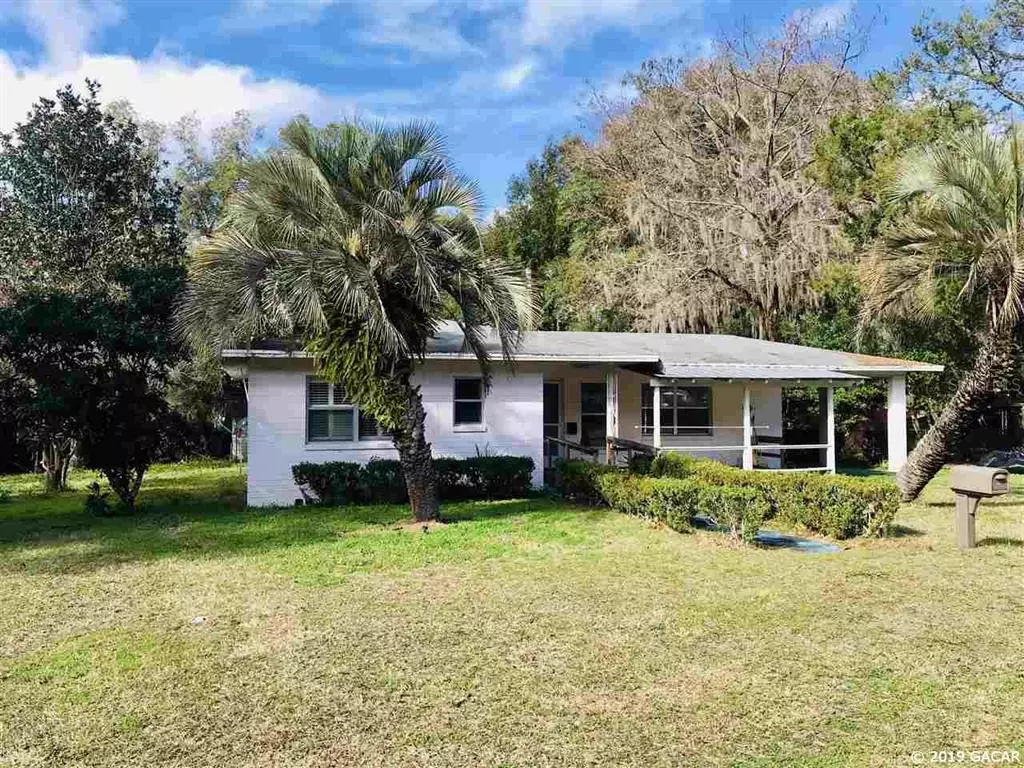 Chiefland, FL 32626,318 SE 2nd ST