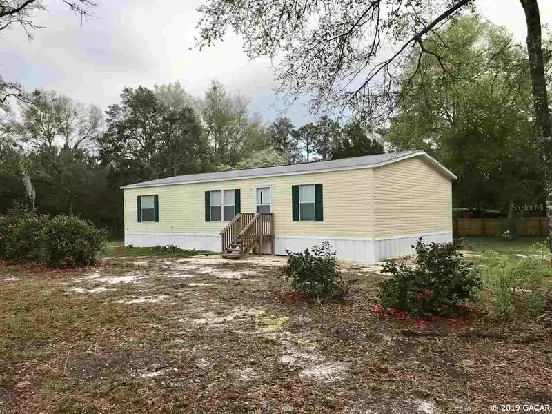 104 N State Road 21, Hawthorne, FL 32640