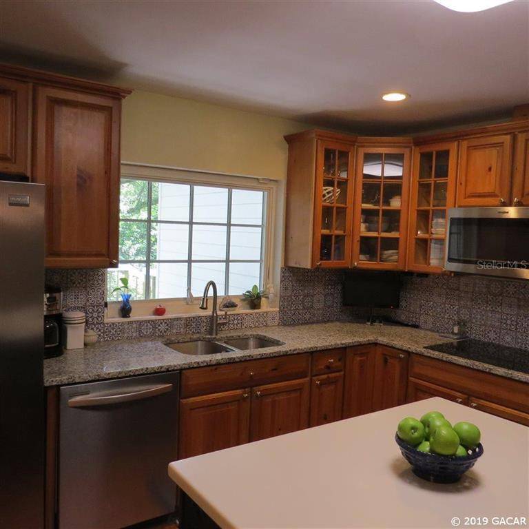 1225 NW 36th TER, Gainesville, FL 32605