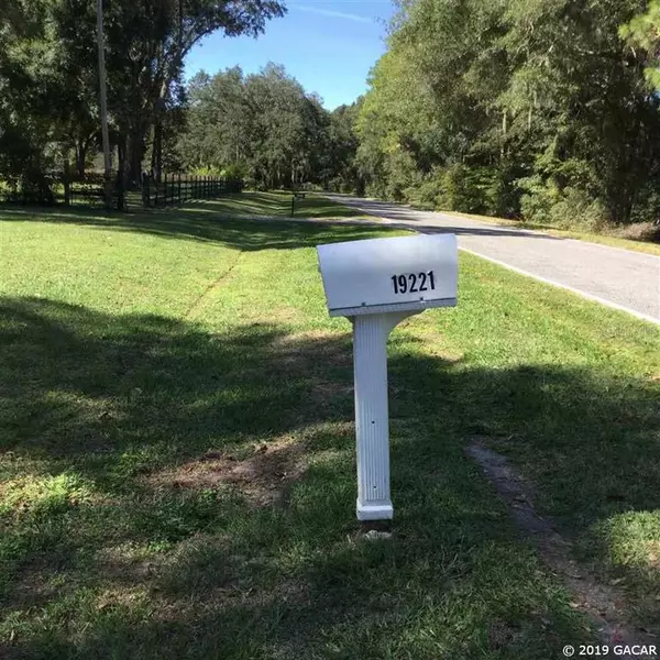 19221 SW 30th AVE, Newberry, FL 32669