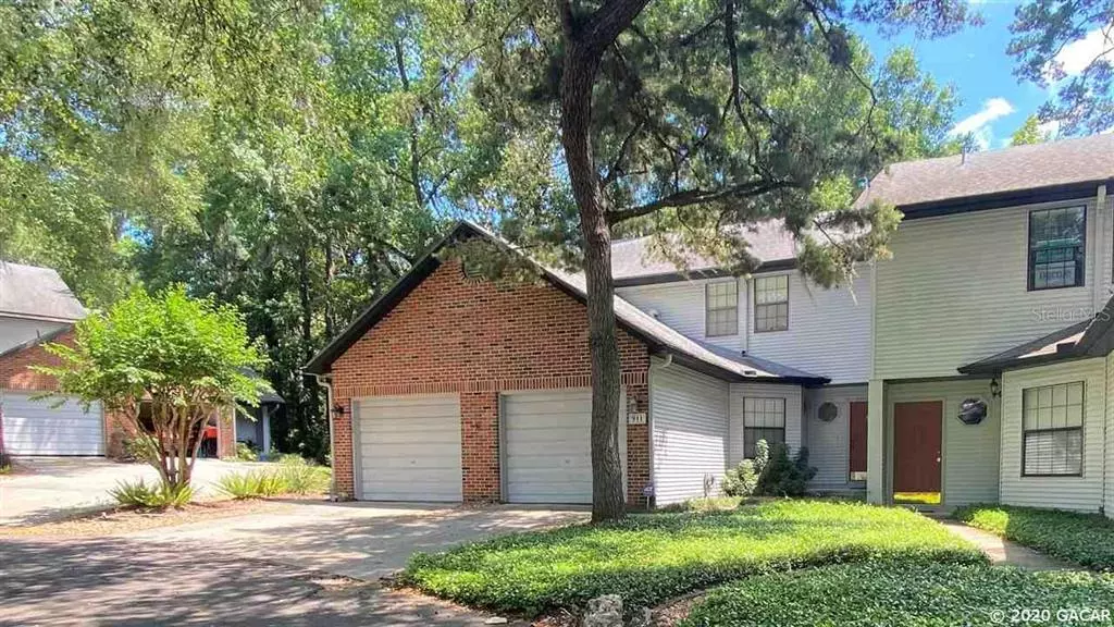 911 NW 42ND TER, Gainesville, FL 32605
