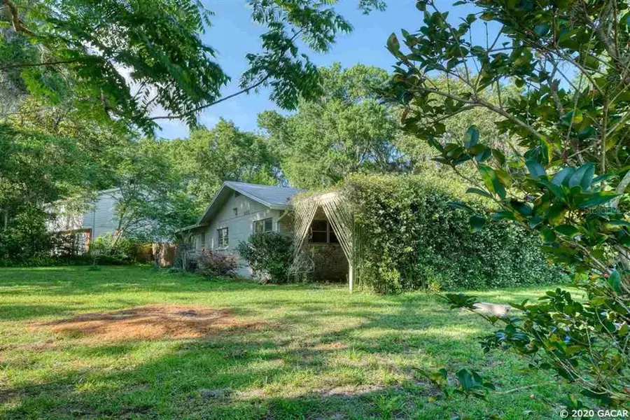 805 NW 40th TER, Gainesville, FL 32605