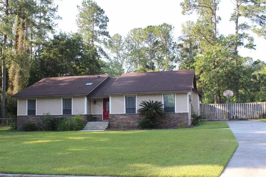 10013 NW 25 PL, Gainesville, FL 32606