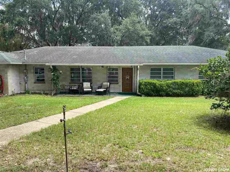 525 N State Road 21 RD, Hawthorne, FL 32640