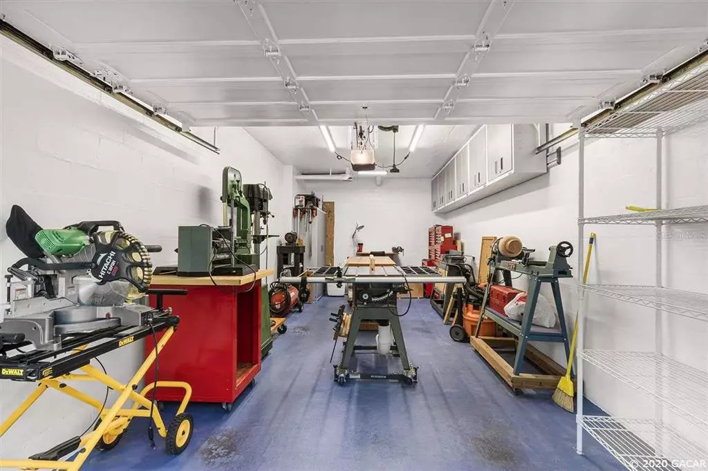 Gainesville, FL 32605,1719 NW 23rd AVE #Garage 8