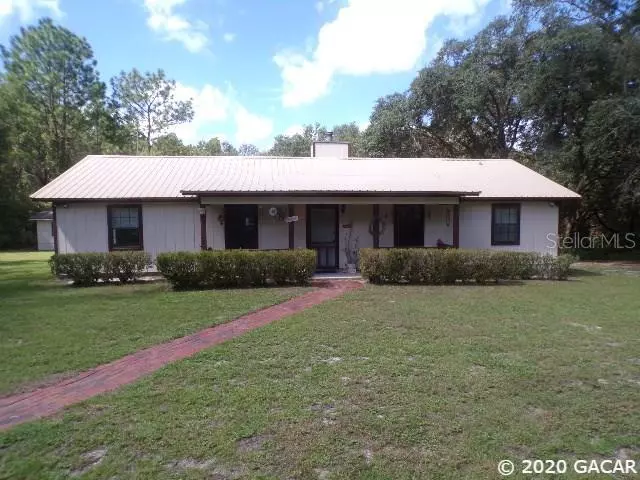 257 E COWPEN LAKE, Hawthorne, FL 32640