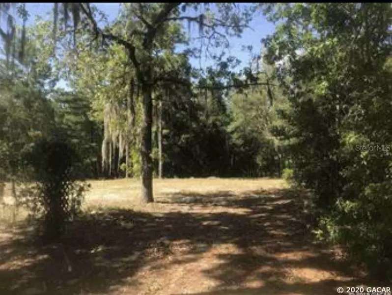 000 Linwood DR, Keystone Heights, FL 32256