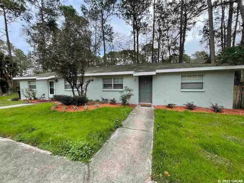 2114 NW 55 BLVD #17 & 18, Gainesville, FL 32653