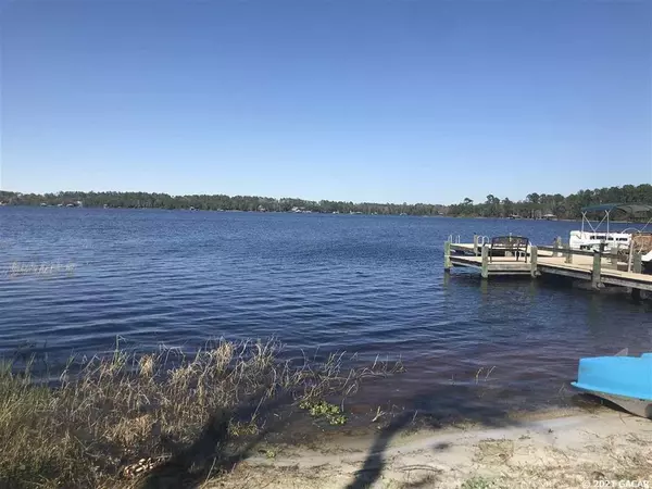 Hawthorne, FL 32640,114 West Star Lake DR