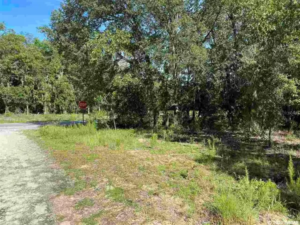 000 AZALEA AVE #5, Interlachen, FL 32148