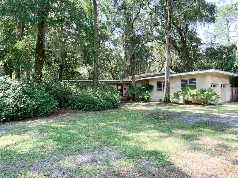 2107 NW 4TH PL, Gainesville, FL 32603