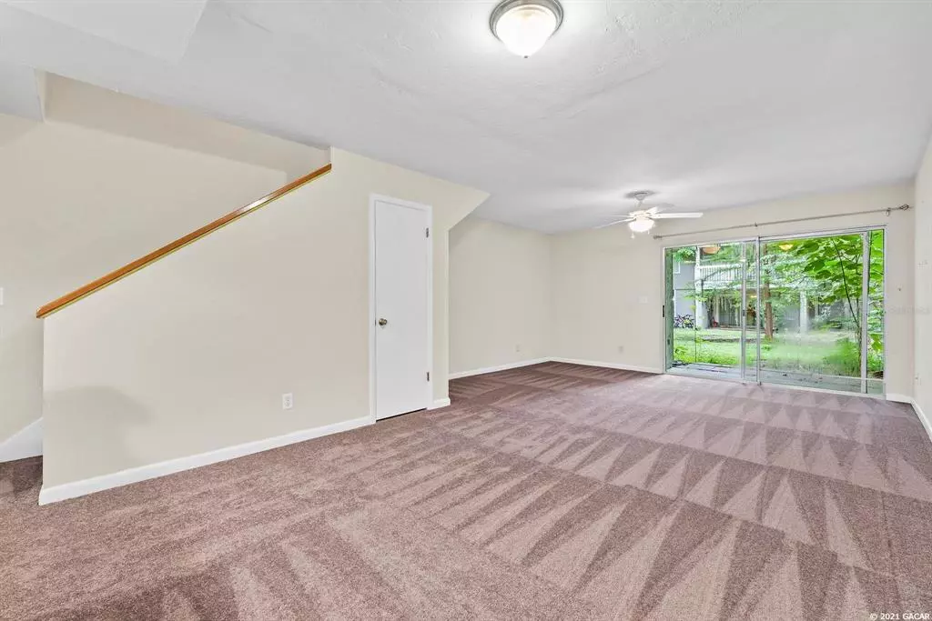Gainesville, FL 32608,4411 SW 34th ST #906