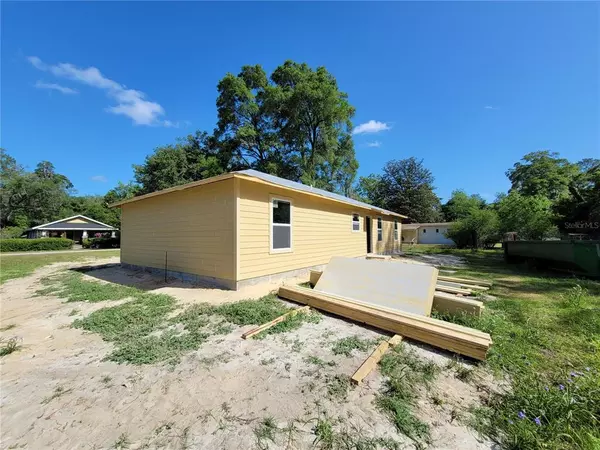 High Springs, FL 32643,18713 NW 250 ST