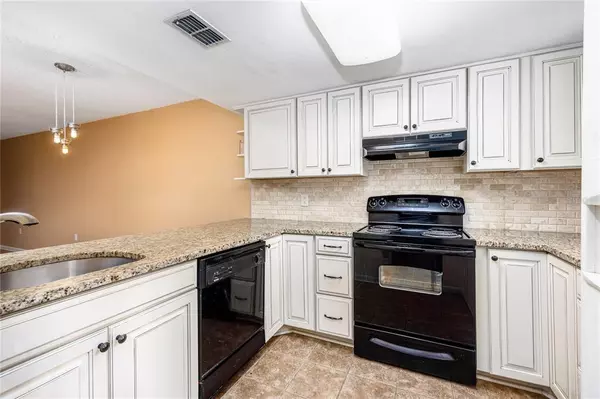 3079 NW 28TH CIR,  Gainesville,  FL 32605