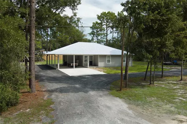 Keystone Heights, FL 32656,905 SE 50TH ST