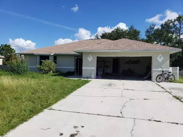 906 SALLY AVE N, Lehigh Acres, FL 33971