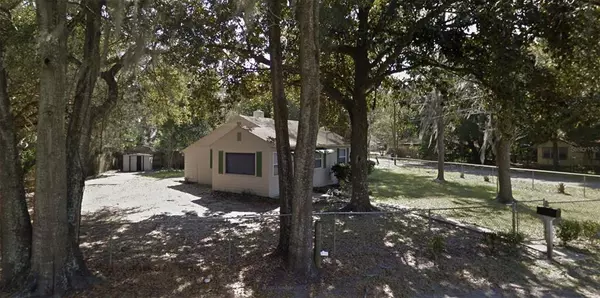 1105 NE 10TH PL, Gainesville, FL 32601