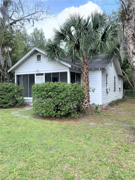 413 SE 8TH ST, Gainesville, FL 32601