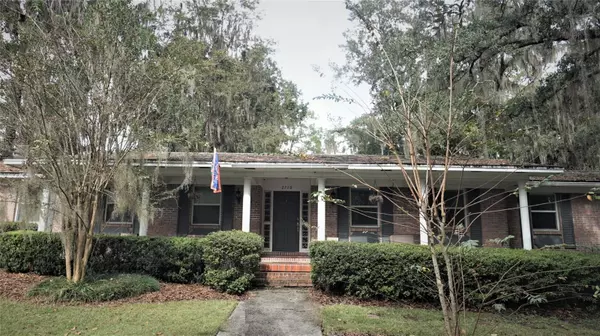 2710 SW 4TH PL, Gainesville, FL 32607