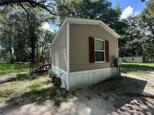 High Springs, FL 32643,215 SW ALPINE PL