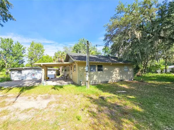 Interlachen, FL 32148,1098 STATE ROAD 20