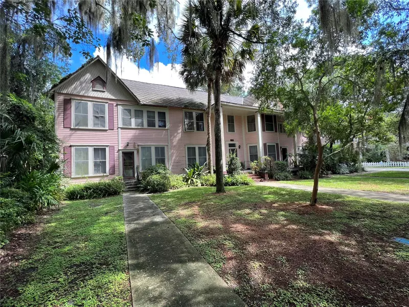 414 NE 5TH AVE #8, Gainesville, FL 32601