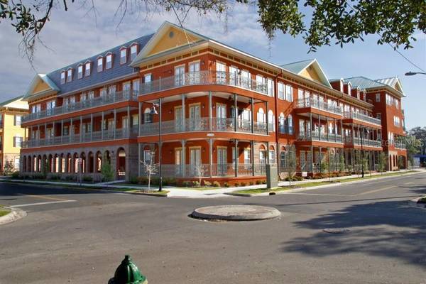 325 NW 14TH ST #204,  Gainesville,  FL 32603