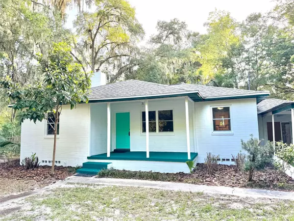 1002 NE 15TH PL, Gainesville, FL 32601