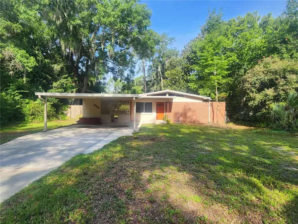 2046 NE 9TH ST, Gainesville, FL 32609