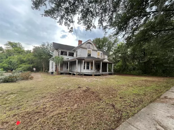 Gainesville, FL 32601,815 E UNIVERSITY AVE