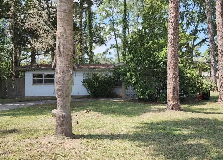 2208 NE 16TH TER, Gainesville, FL 32609