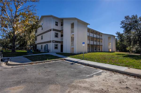 6519 W NEWBERRY RD #412, Gainesville, FL 32605