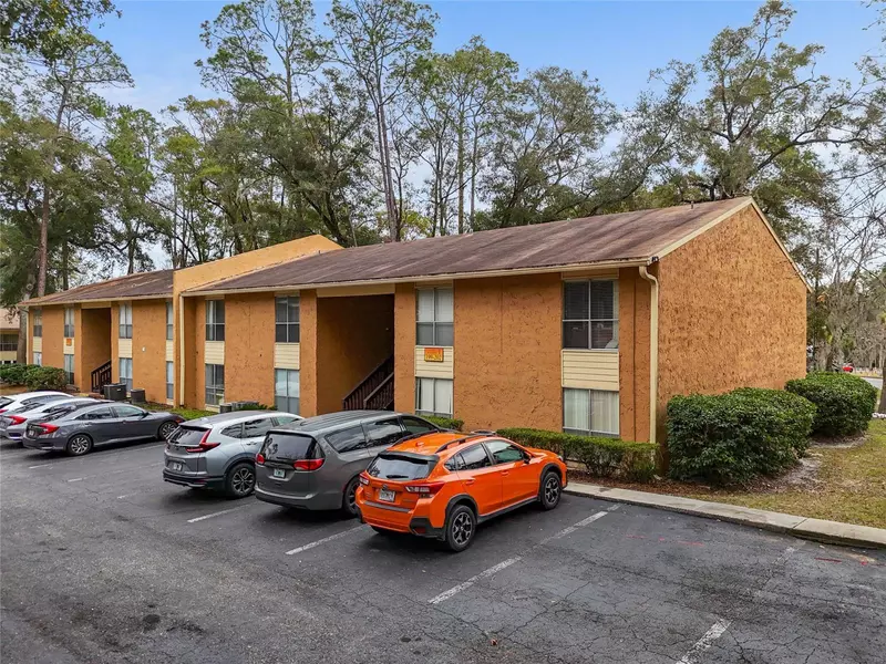 1810 NW 23RD BLVD #202, Gainesville, FL 32605