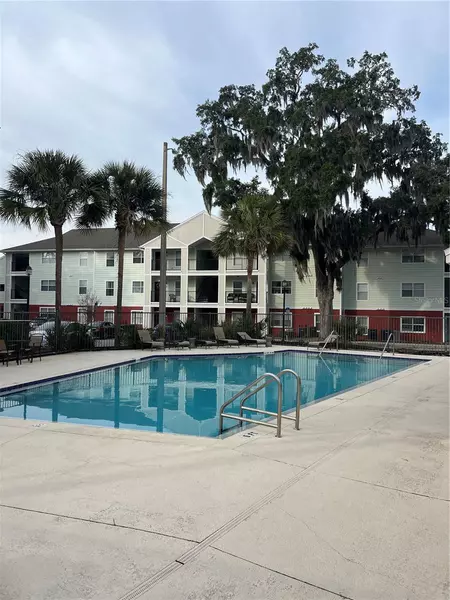 2360 SW ARCHER RD #602, Gainesville, FL 32608