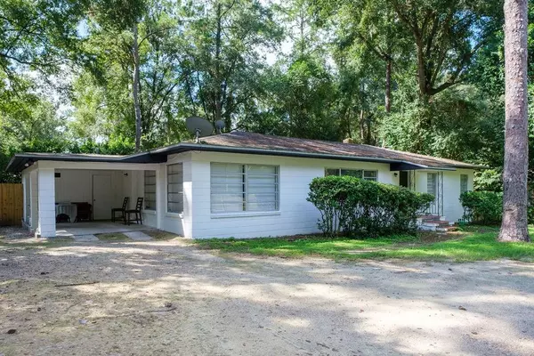 3035 W UNIVERSITY AVE, Gainesville, FL 32607