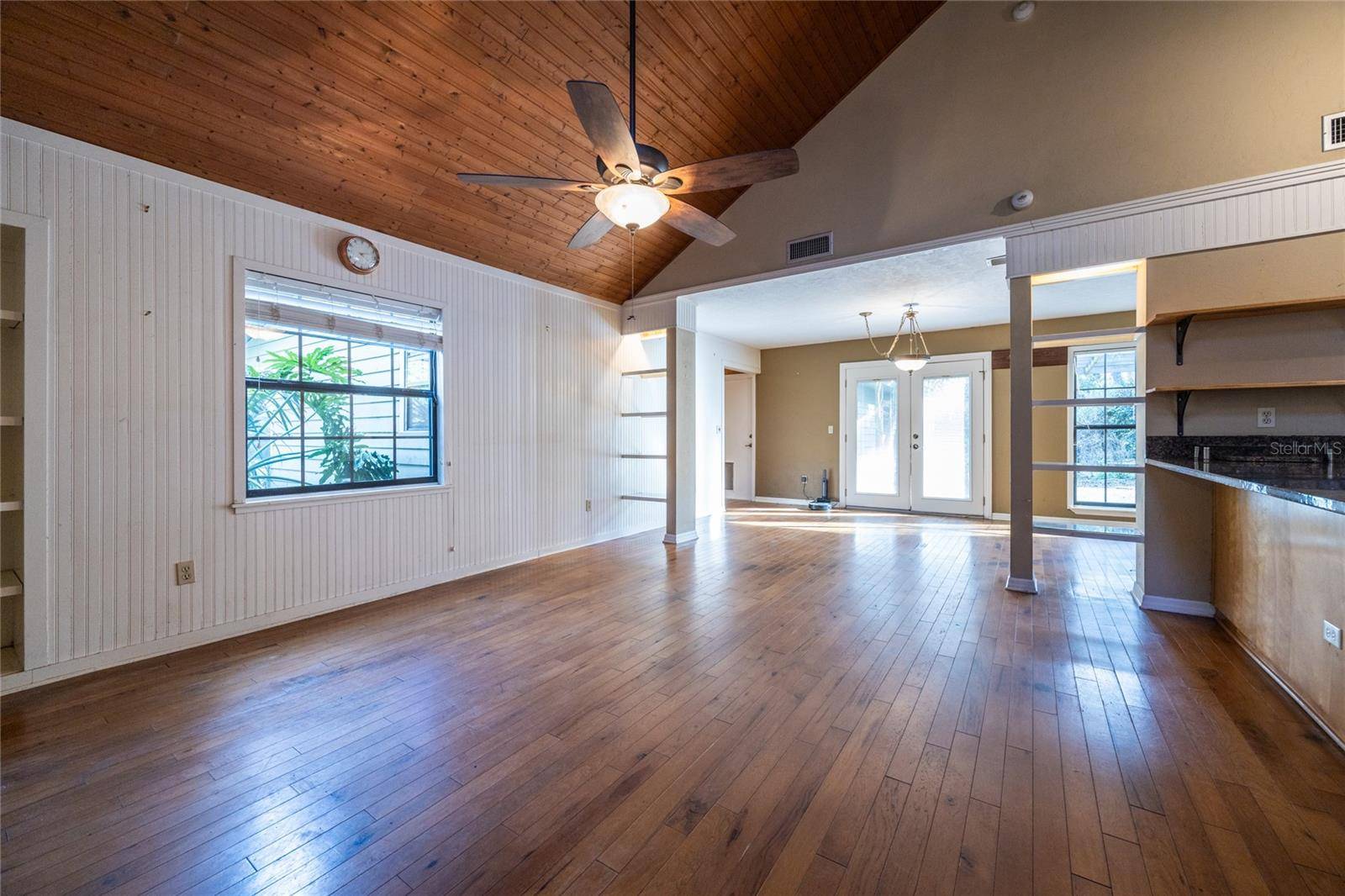 Micanopy, FL 32667,249 SE TUSCAWILLA RD