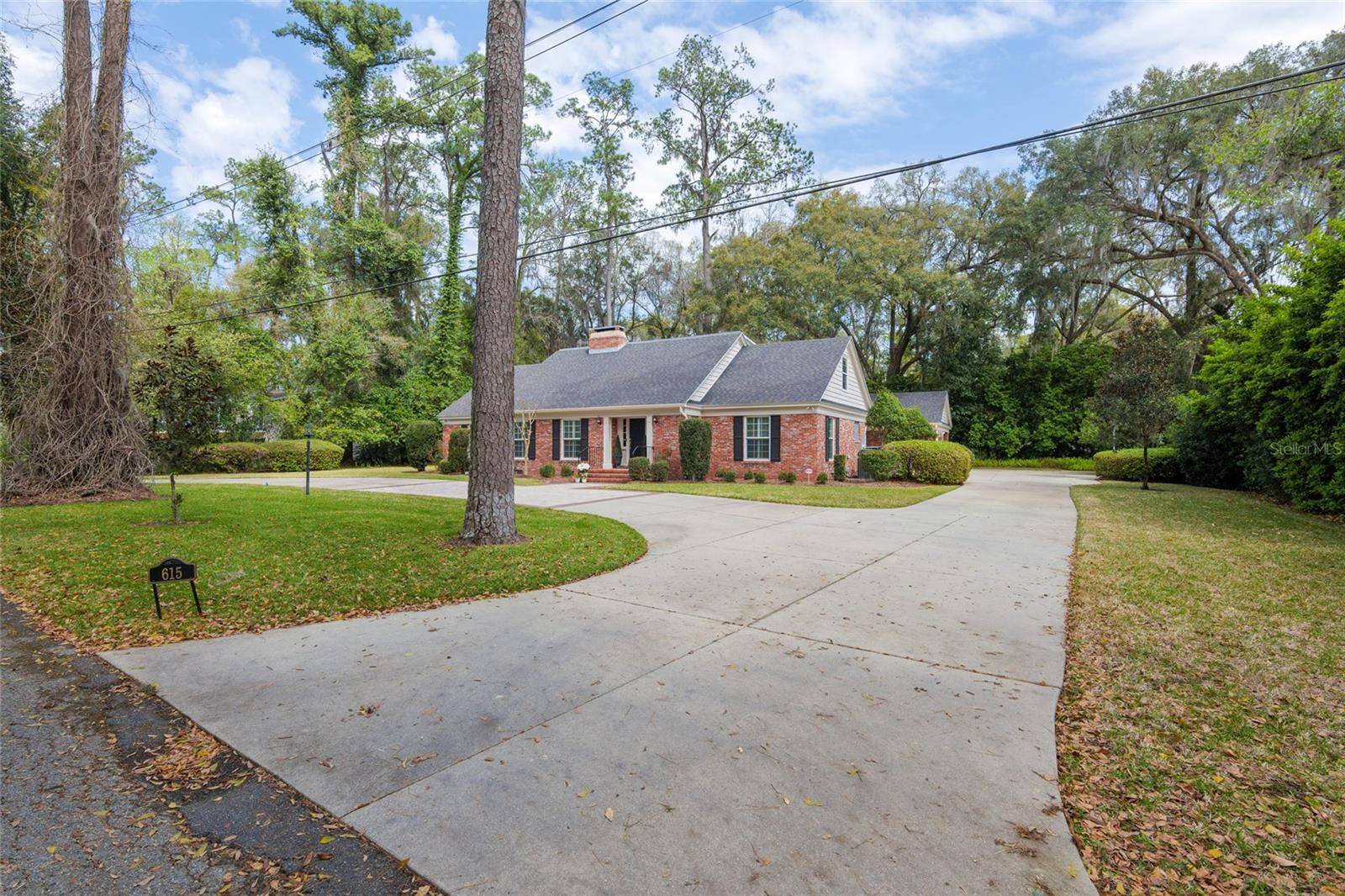 615 NW 28TH ST, Gainesville, FL 32607