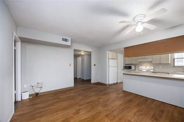 Gainesville, FL 32608,2811 SW ARCHER RD #Z245