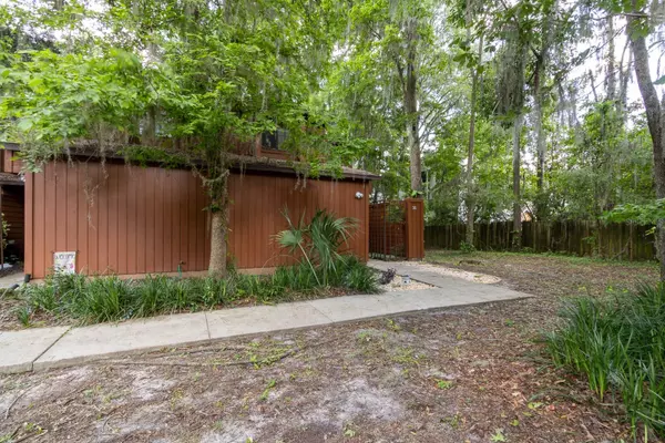 Gainesville, FL 32607,900 SW 62ND BLVD #F36