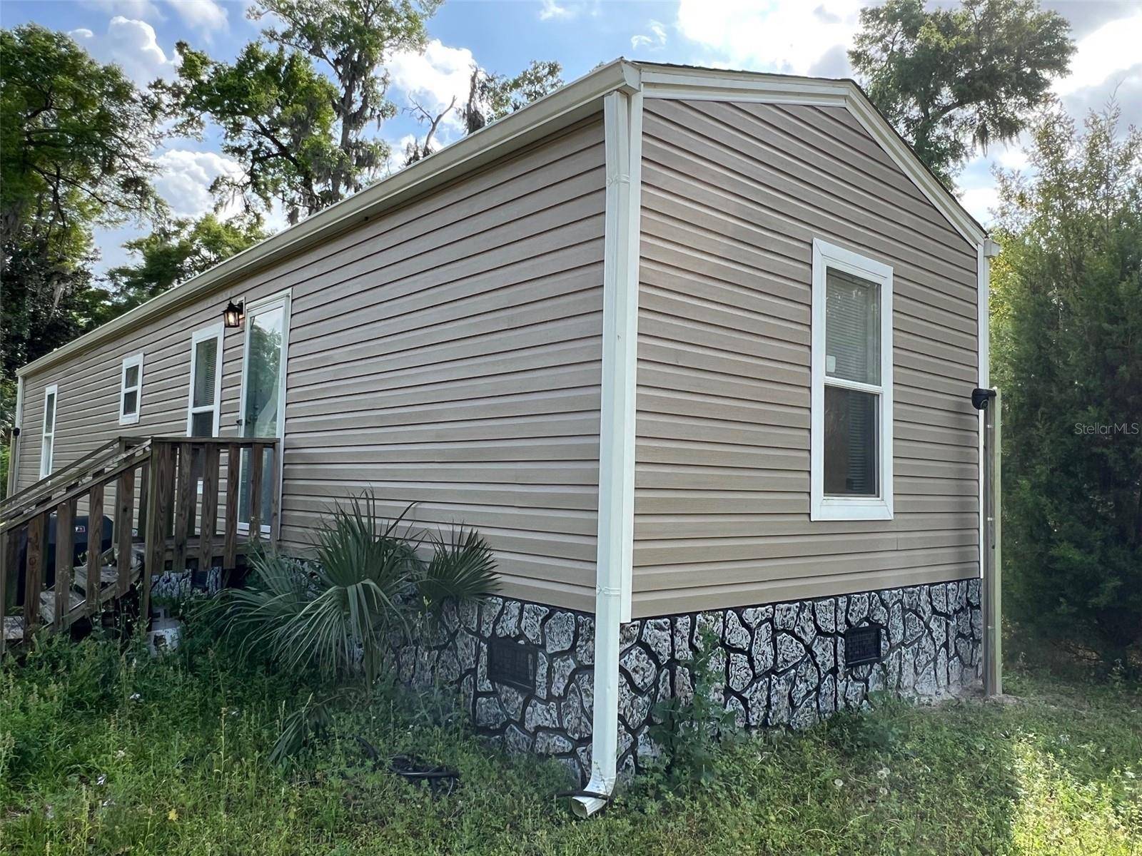 Newberry, FL 32669,440 NW 255 ST