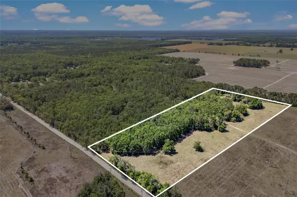 982 SW FRY AVE #4, Fort White, FL 32038