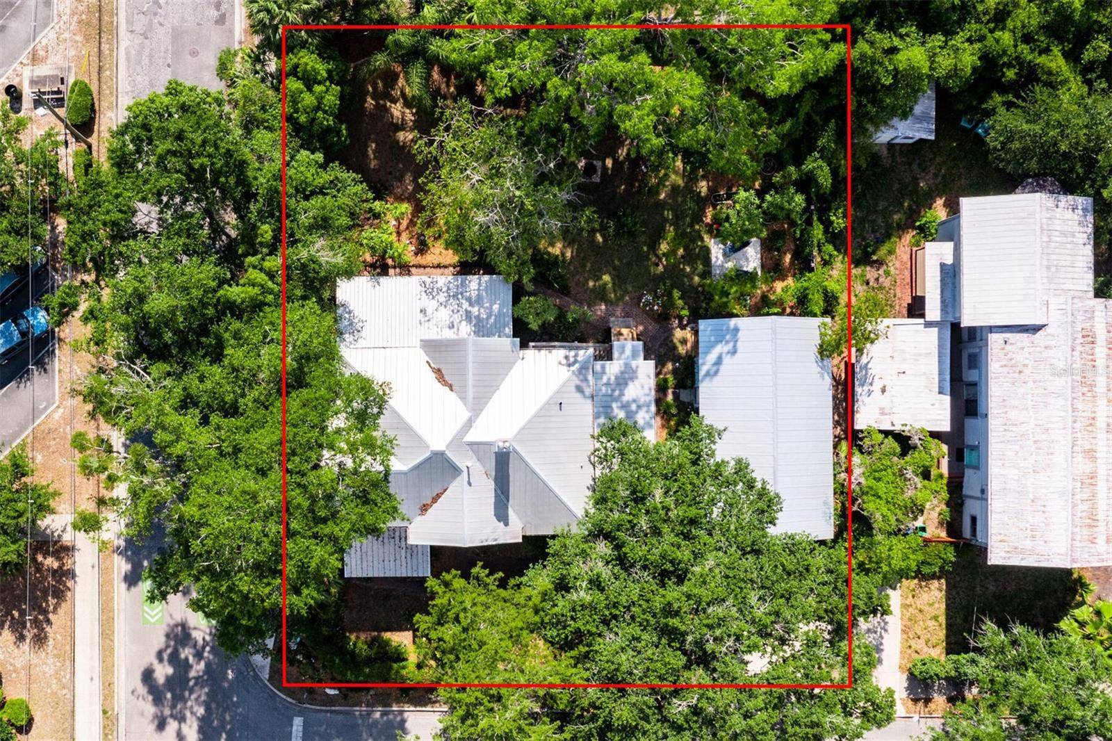 Gainesville, FL 32601,562 NE 2ND AVE