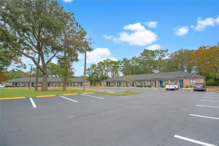550 N BALMORAL CIR #305, Jacksonville, FL 32218
